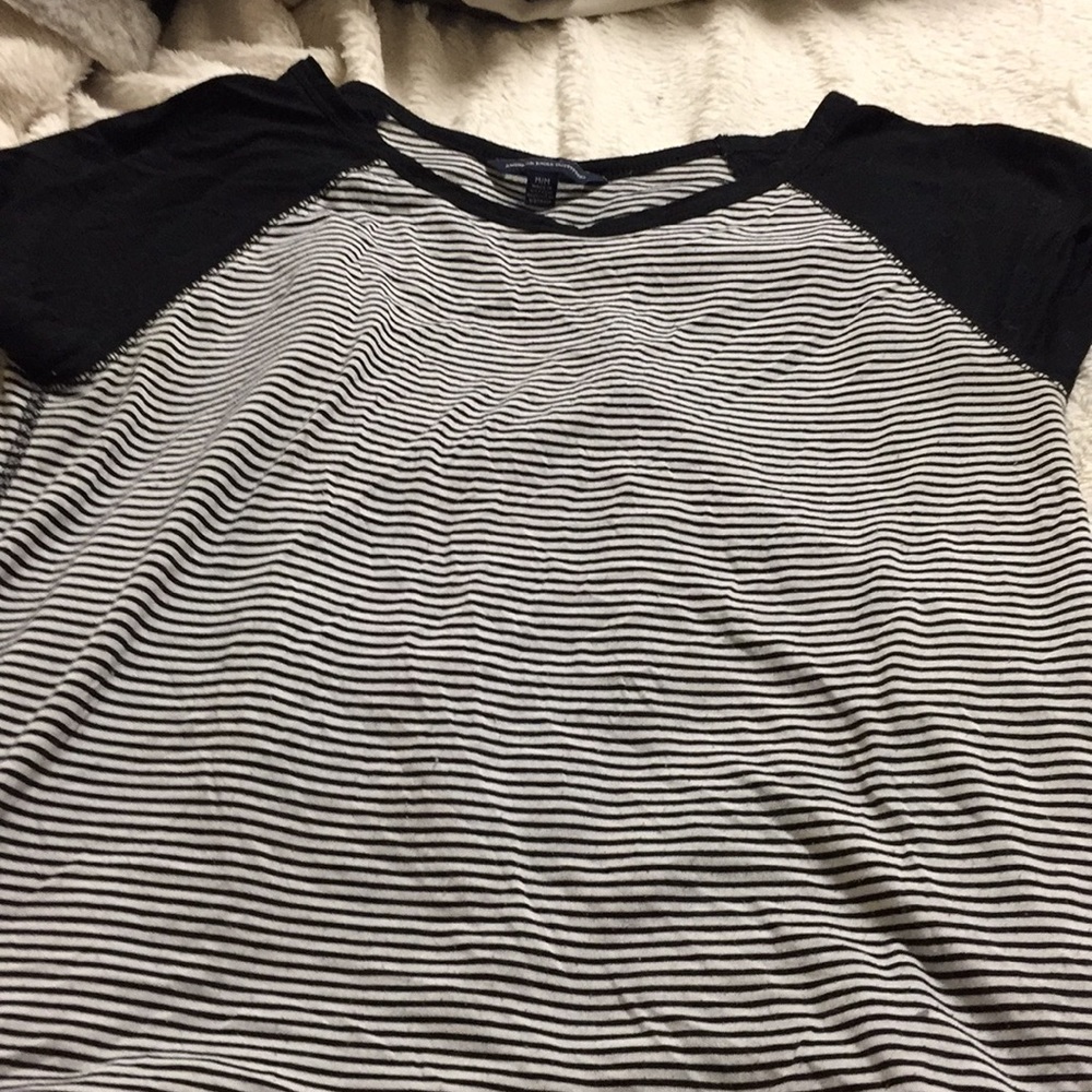 American Eagle tee